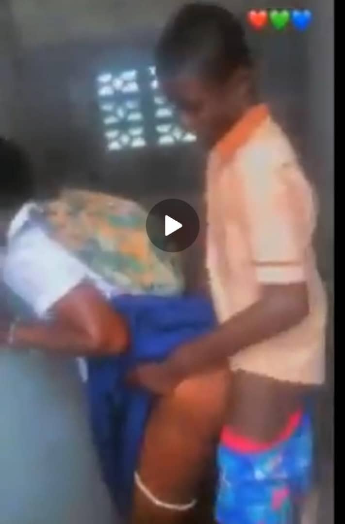Leak Video: Teen Lovers Having Fun Inside School Hostel