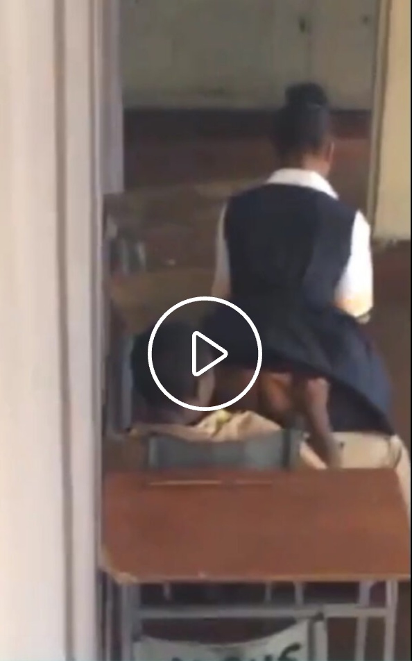 High school students fuck in empty classroom after school